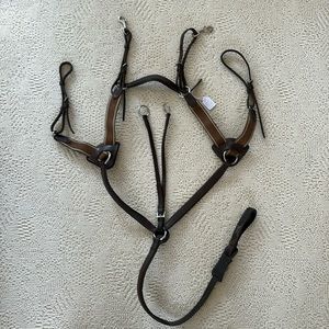 5 point breastplate with removable martingale for horse